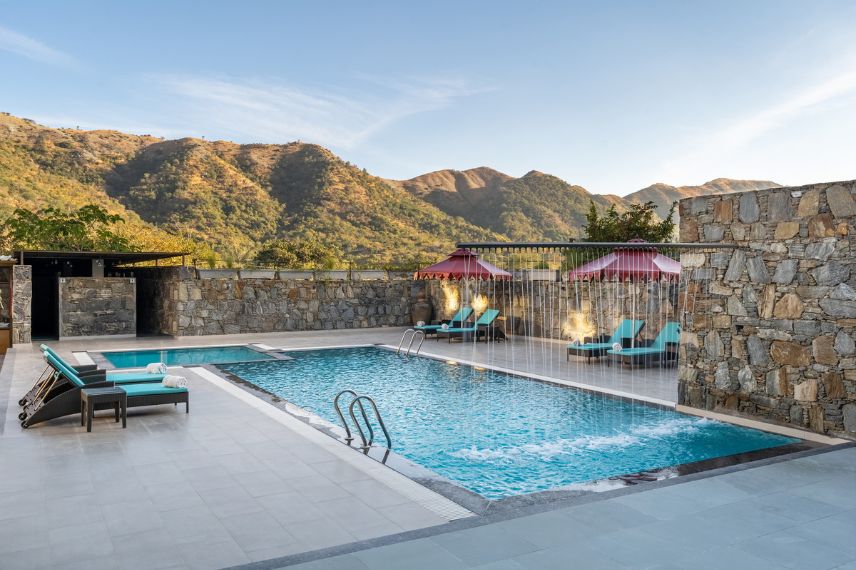 Kumbhalgarh Hotel with Swimming Pool